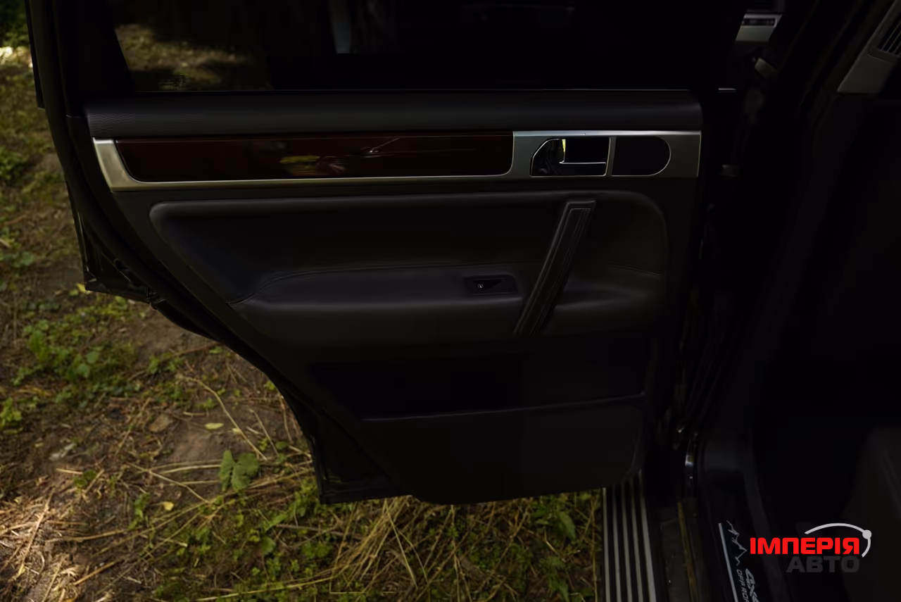 Volkswagen Touareg - фото 13