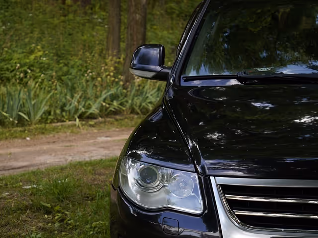 Volkswagen Touareg - фото 2