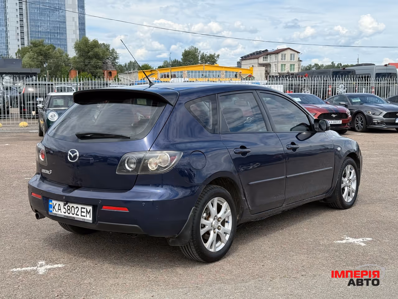 Mazda 3 - фото 4