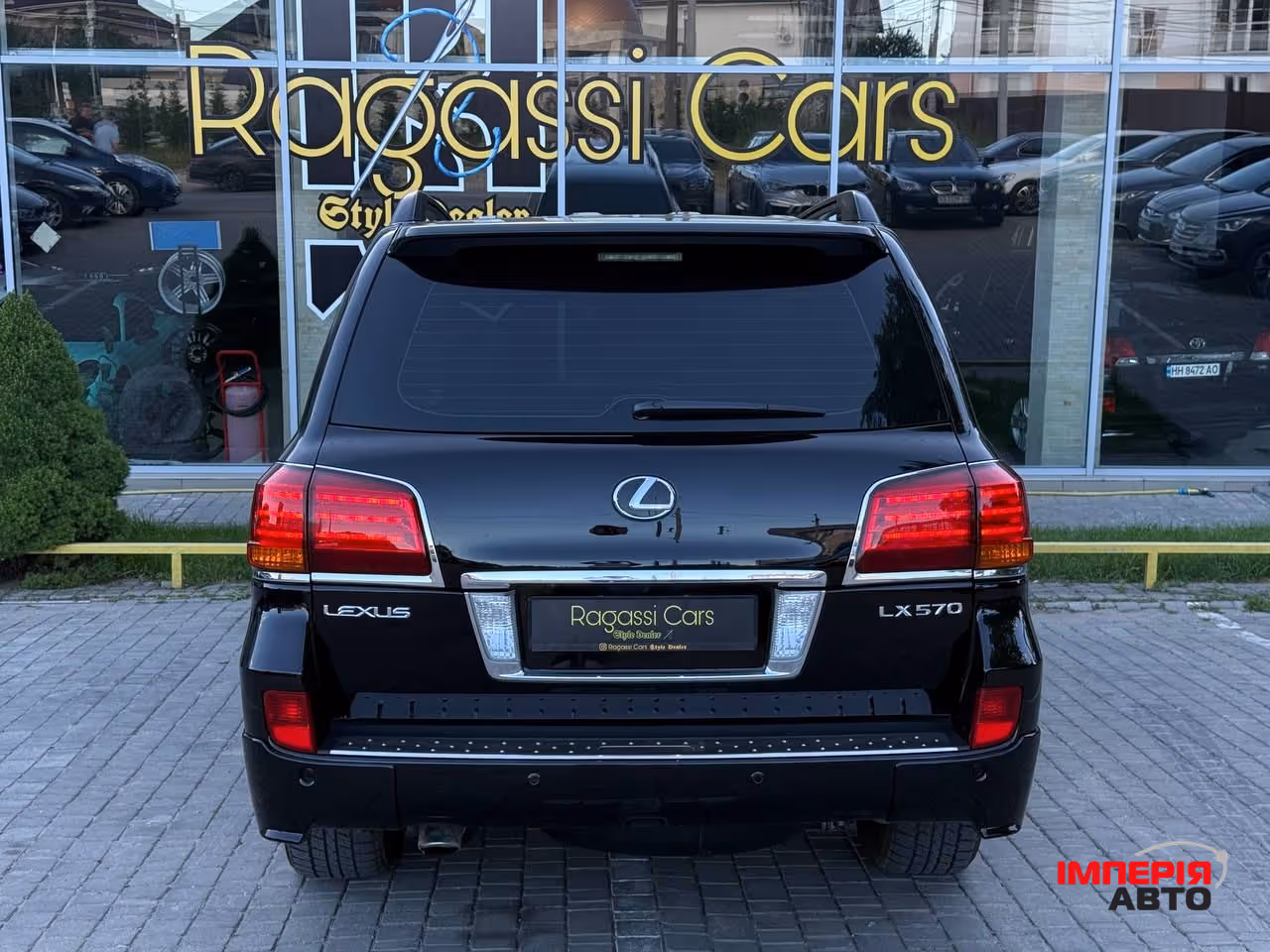 Lexus LX - фото 2