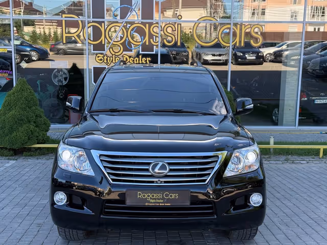 Lexus LX - фото 4