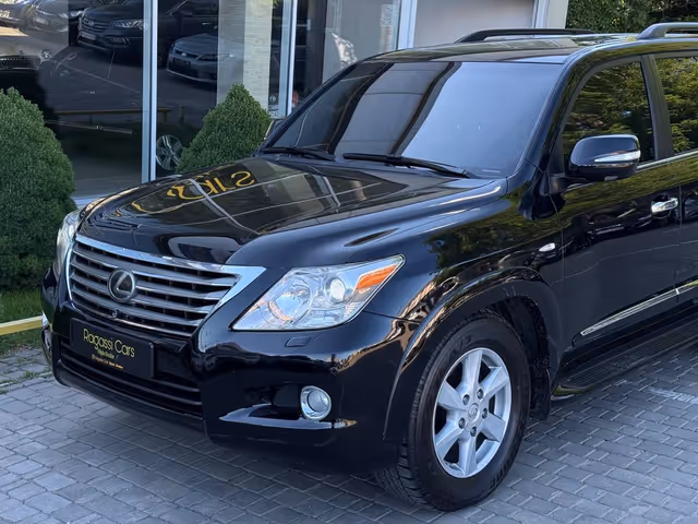 Lexus LX - фото 5