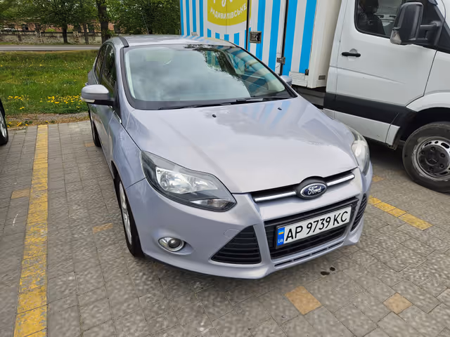 Ford Focus - фото 1