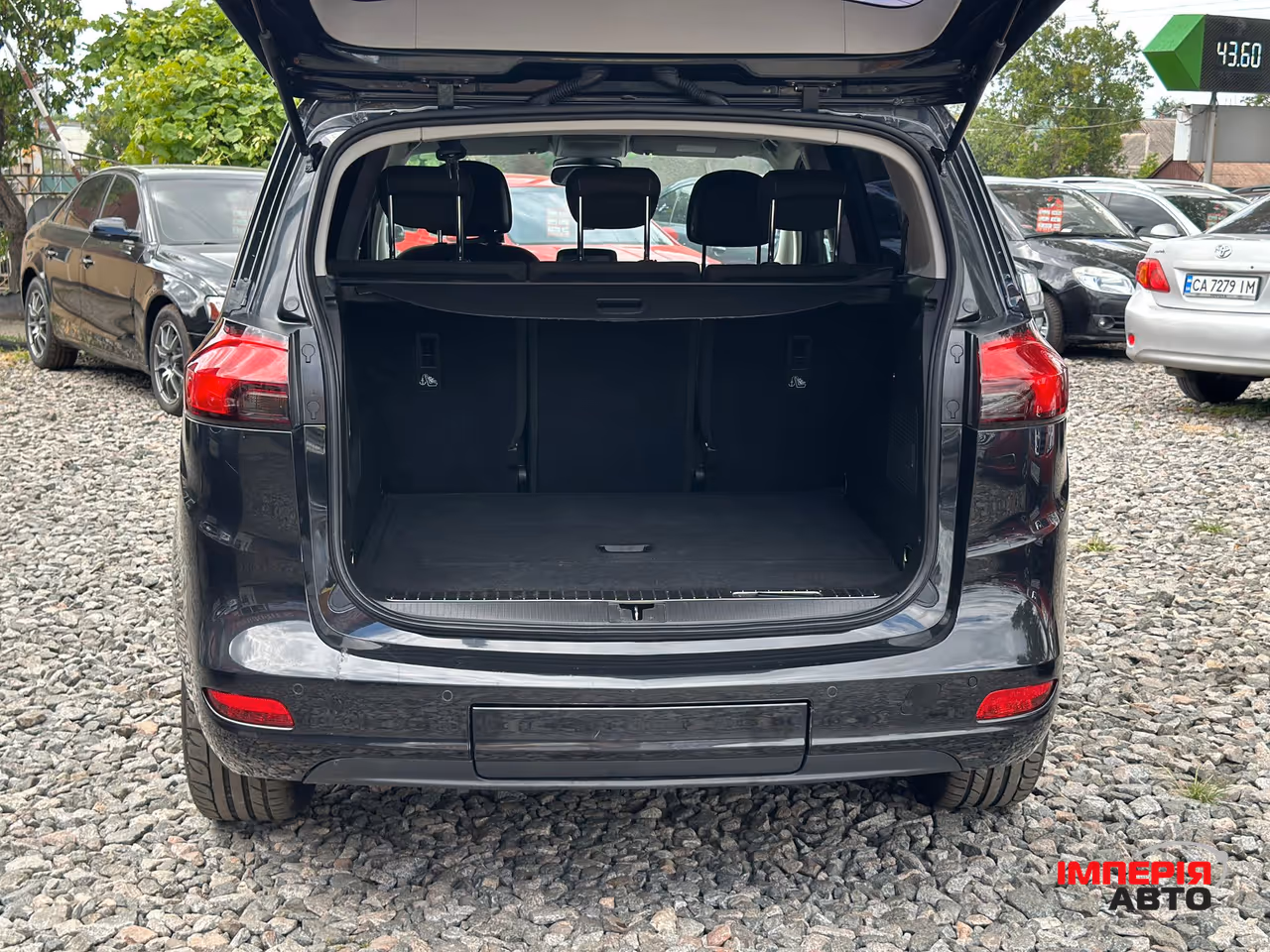 Opel Zafira - фото 12