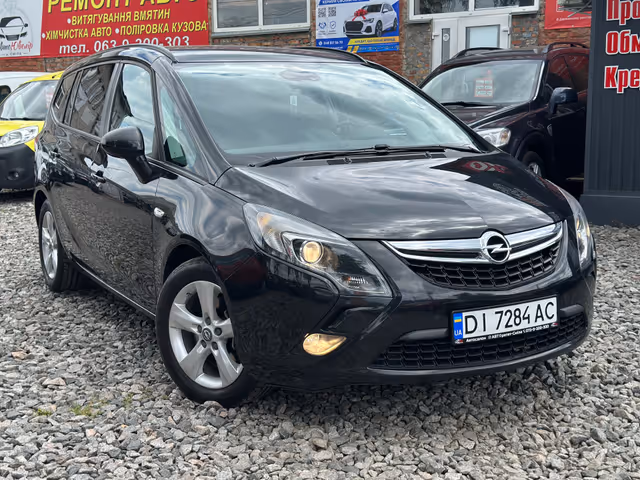 Opel Zafira - фото 1