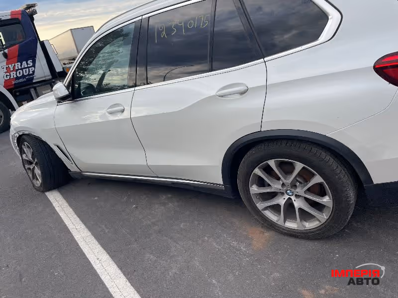 BMW X5 - фото 30