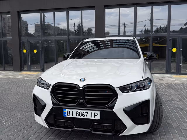 BMW X5 - фото 1