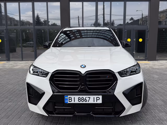 BMW X5 - фото 2
