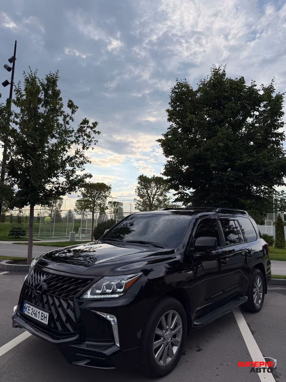 Lexus LX - фото 1