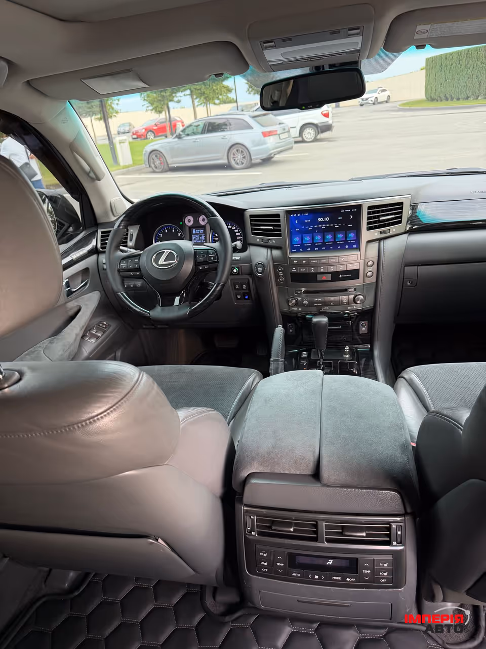 Lexus LX - фото 16
