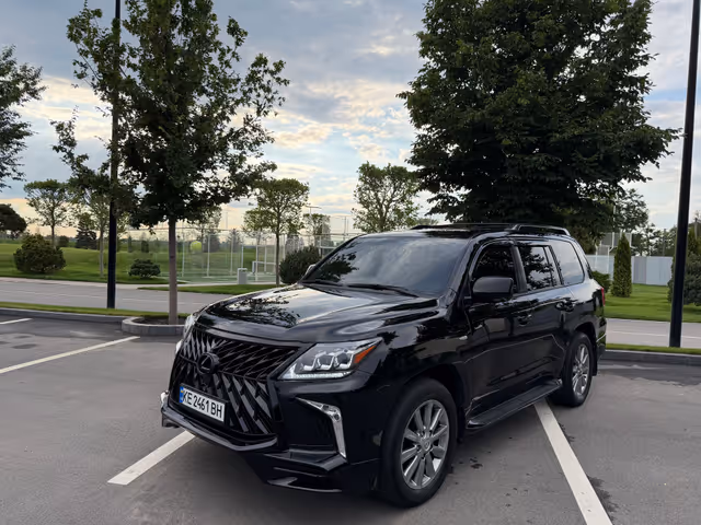 Lexus LX - фото 2