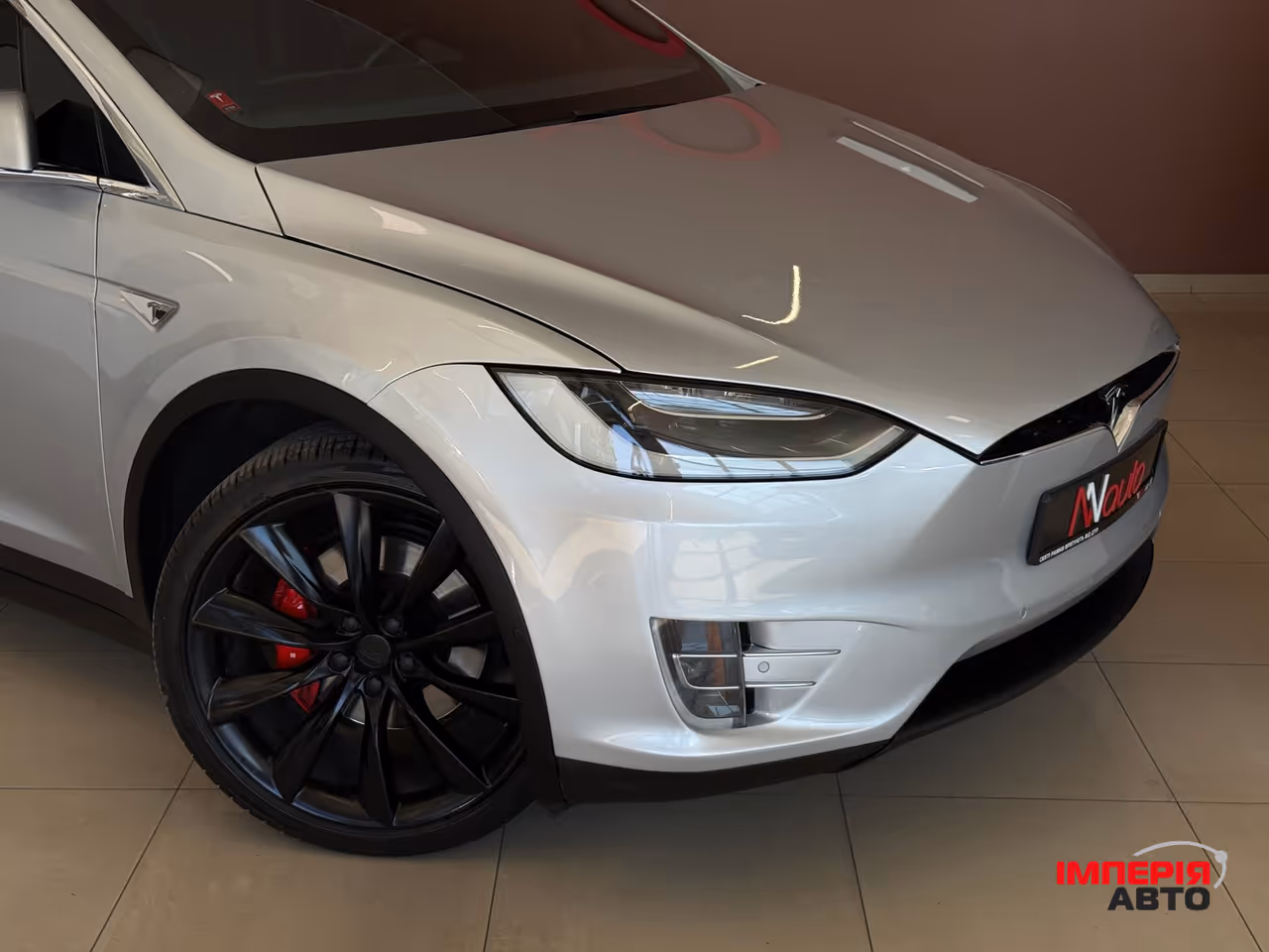 Tesla Model X - фото 3