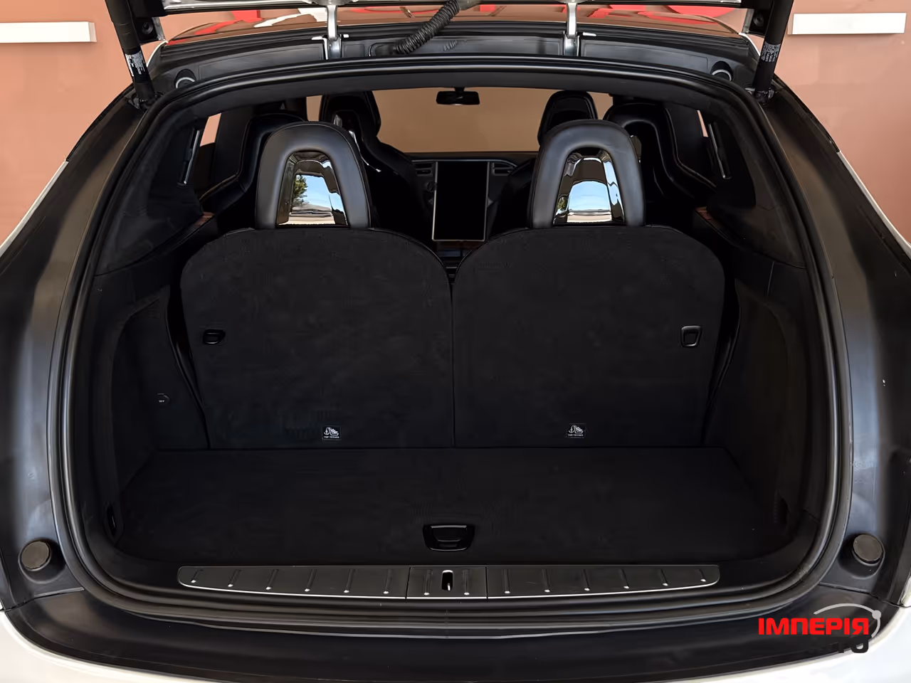 Tesla Model X - фото 9