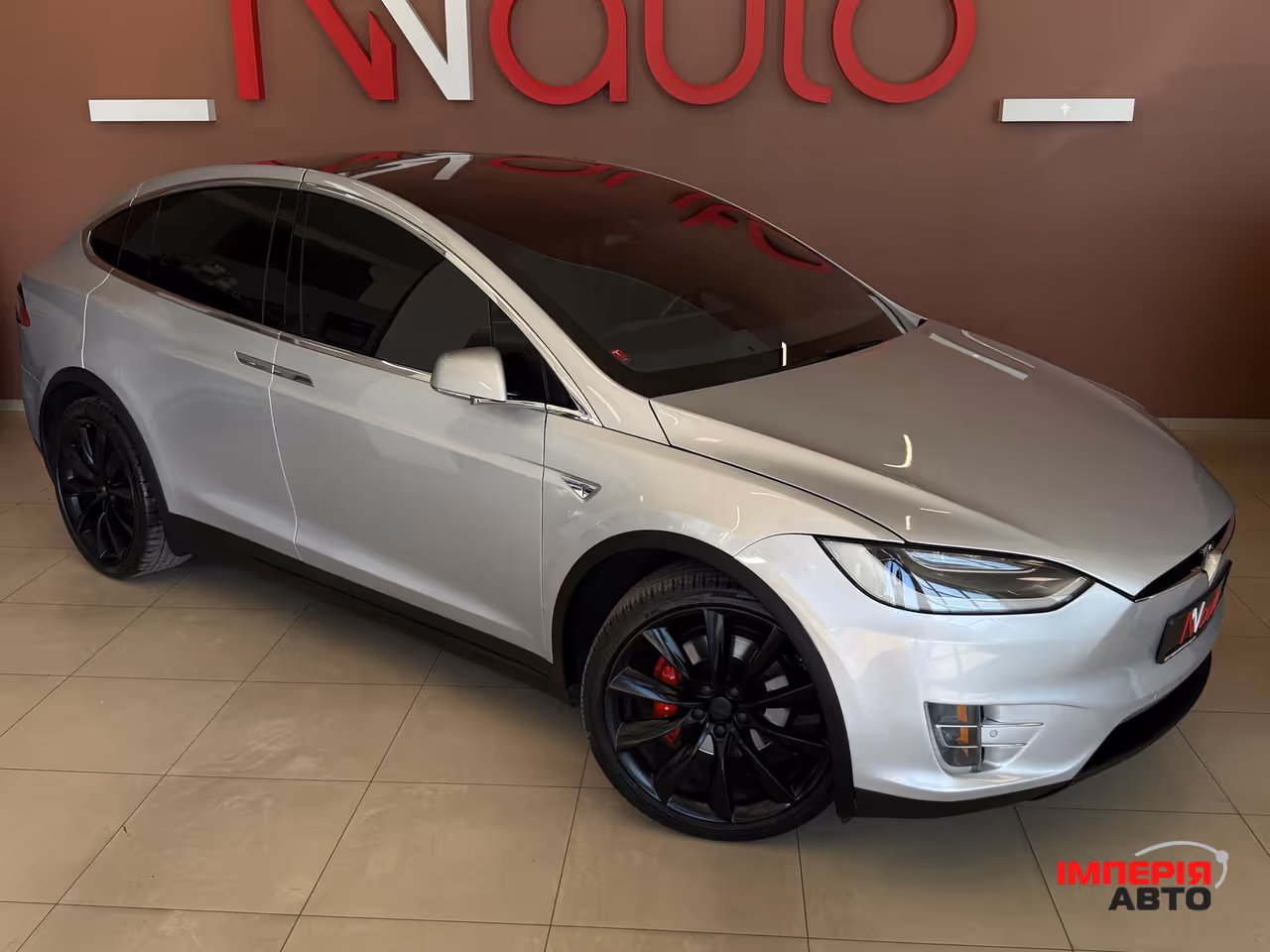 Tesla Model X - фото 4