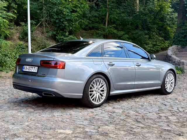 Audi A6 - фото 4