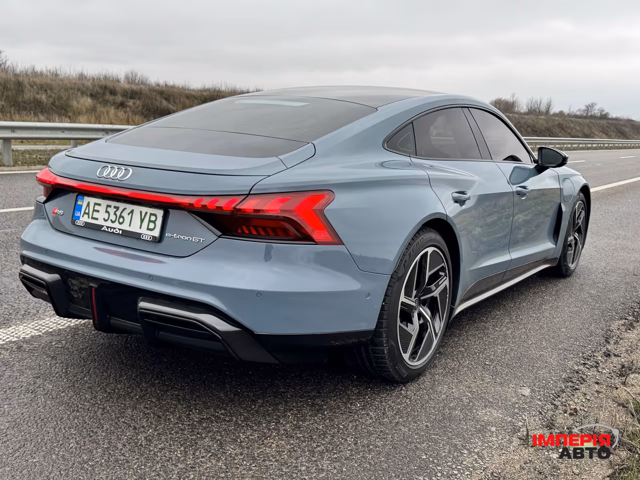 Audi RS e-tron GT - фото 7