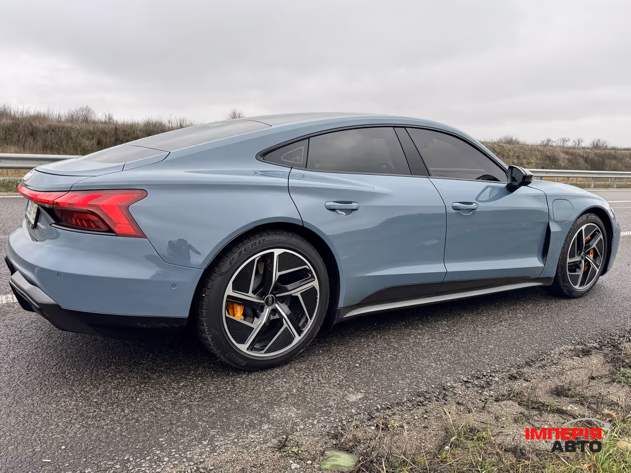 Audi RS e-tron GT - фото 6