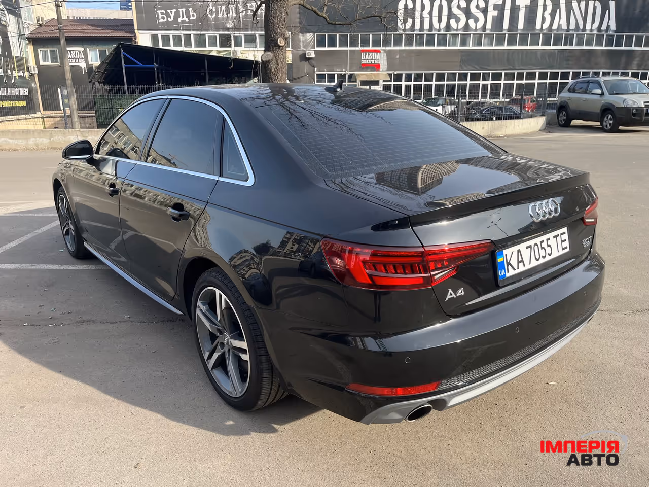Audi A4 - фото 7