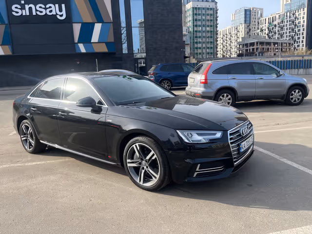 Audi A4 - фото 2