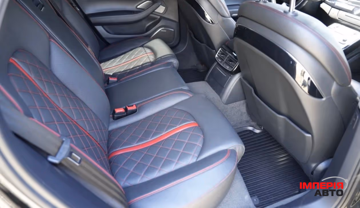 Audi S8 - фото 9