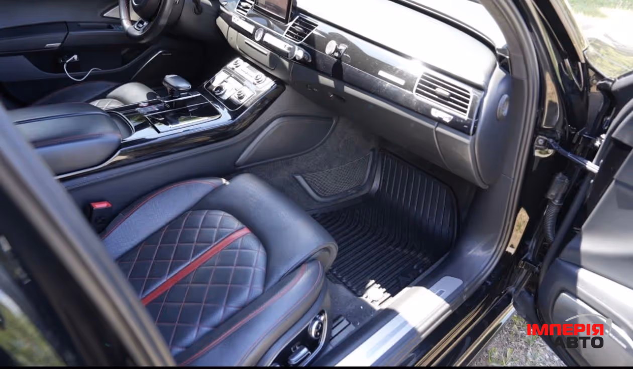 Audi S8 - фото 11