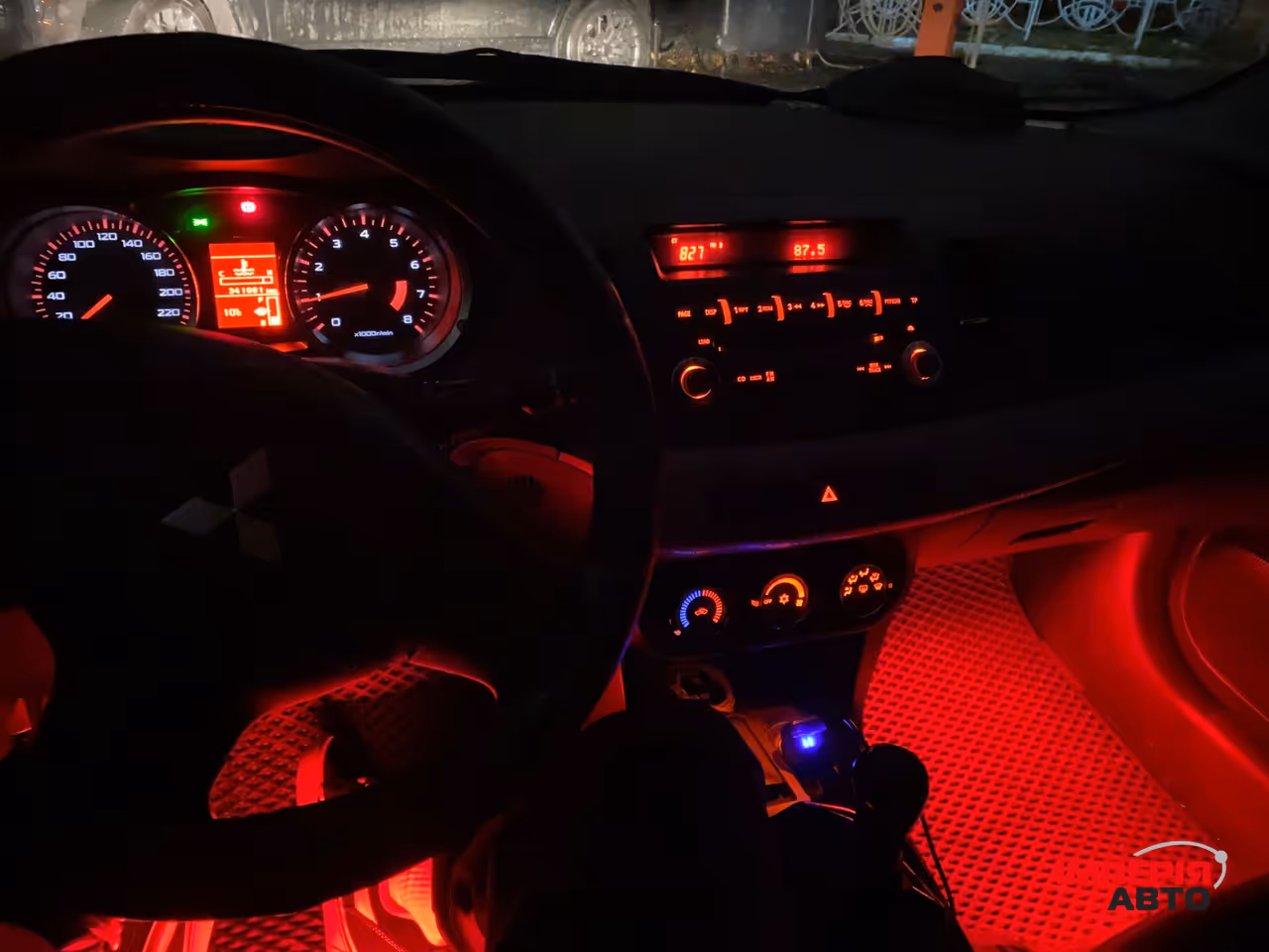 Mitsubishi Lancer - фото 3