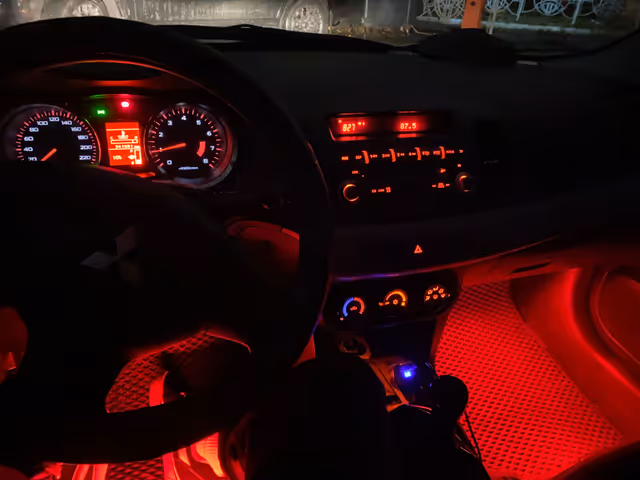 Mitsubishi Lancer - фото 3