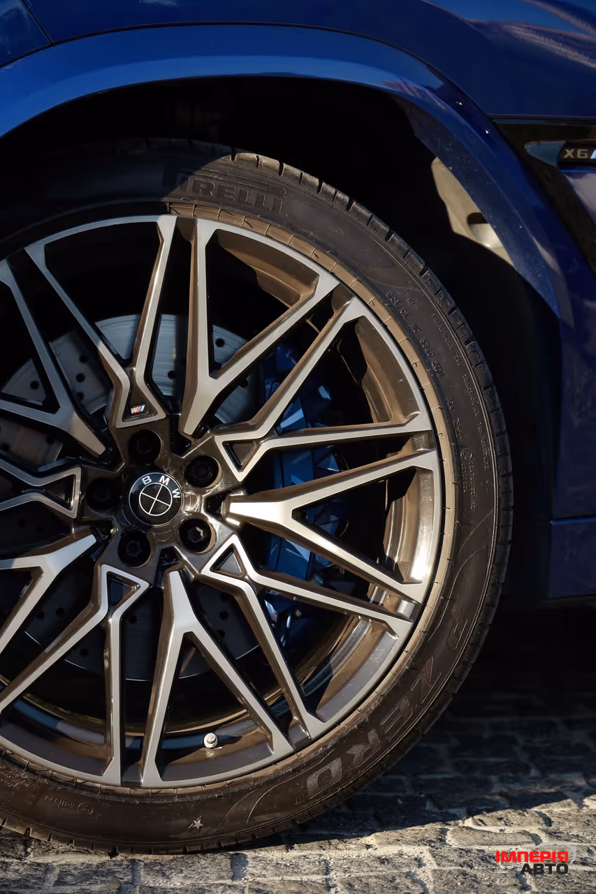 BMW X6 M - фото 11
