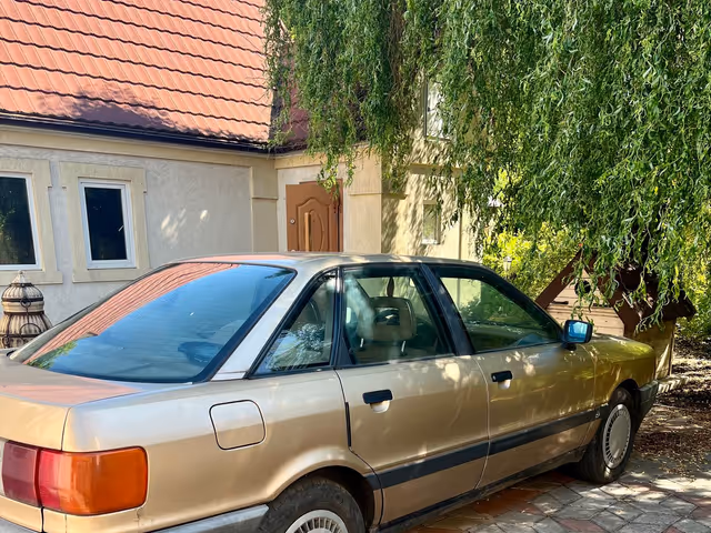Audi 80 - фото 5