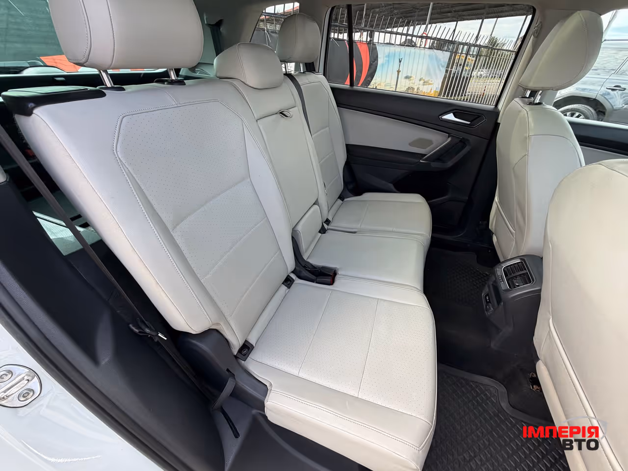 Volkswagen Tiguan - фото 19