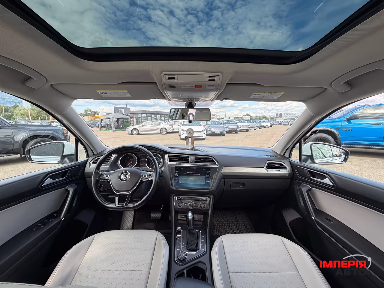 Volkswagen Tiguan - фото 18