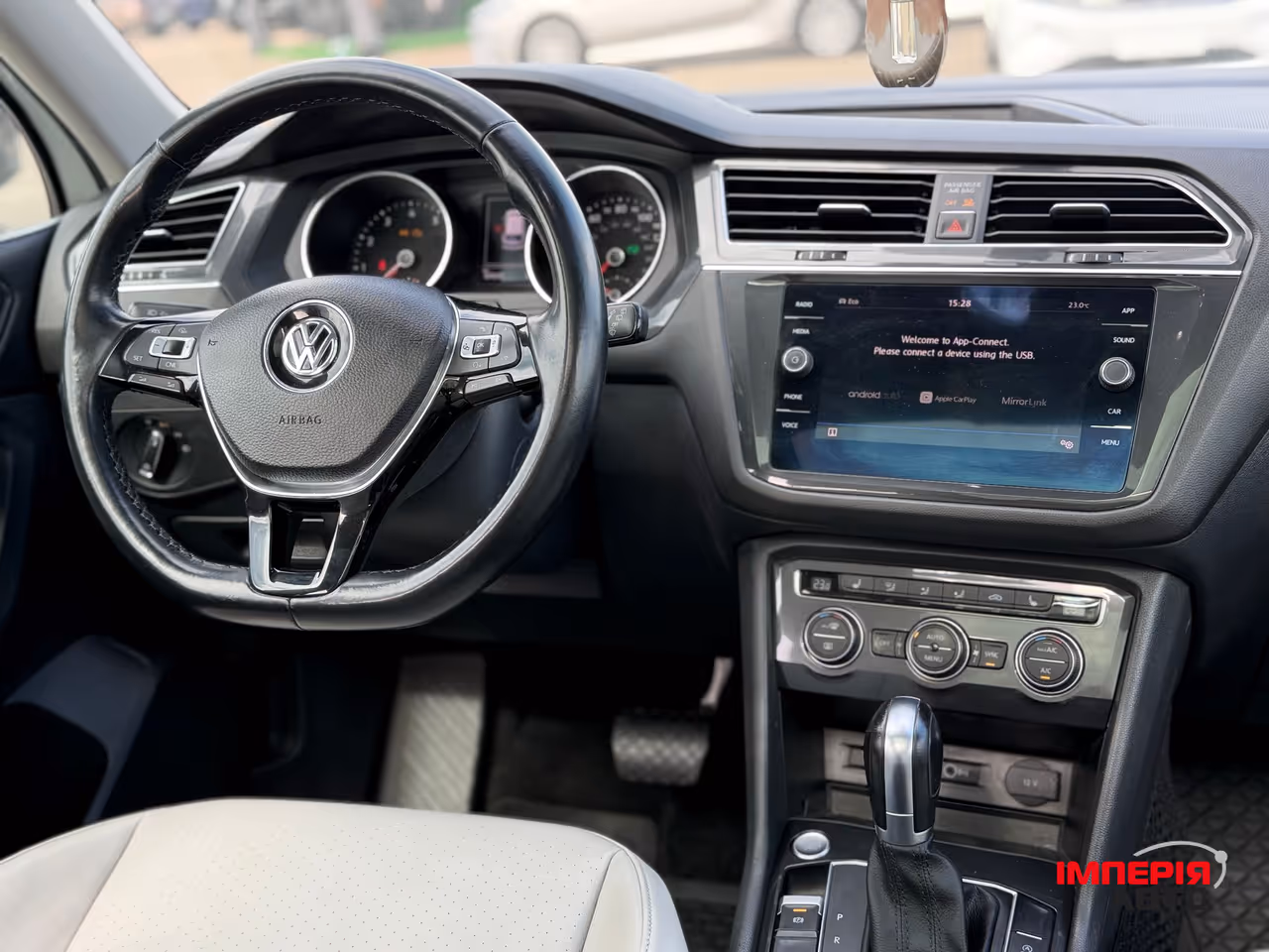 Volkswagen Tiguan - фото 17