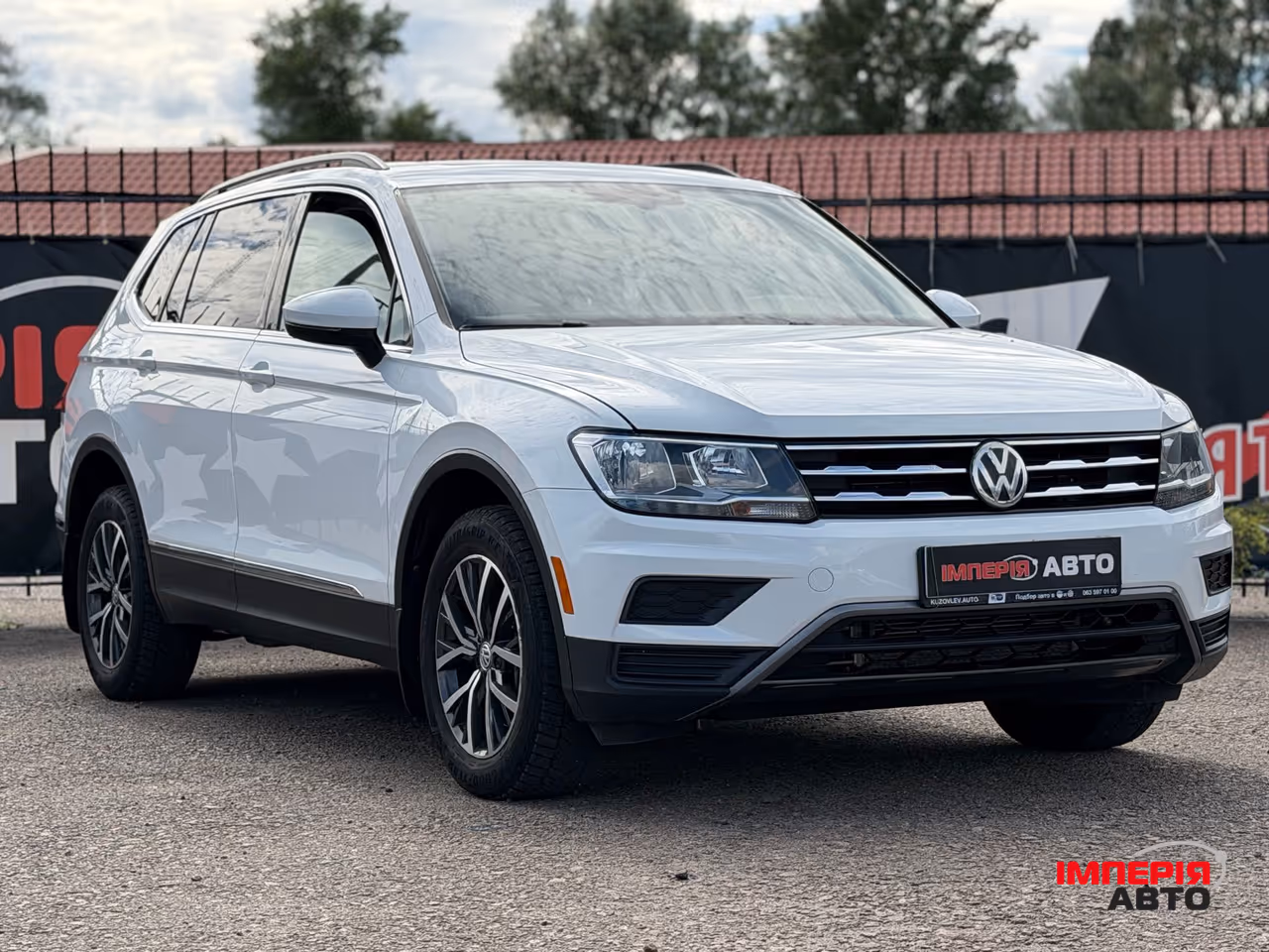 Volkswagen Tiguan - фото 3