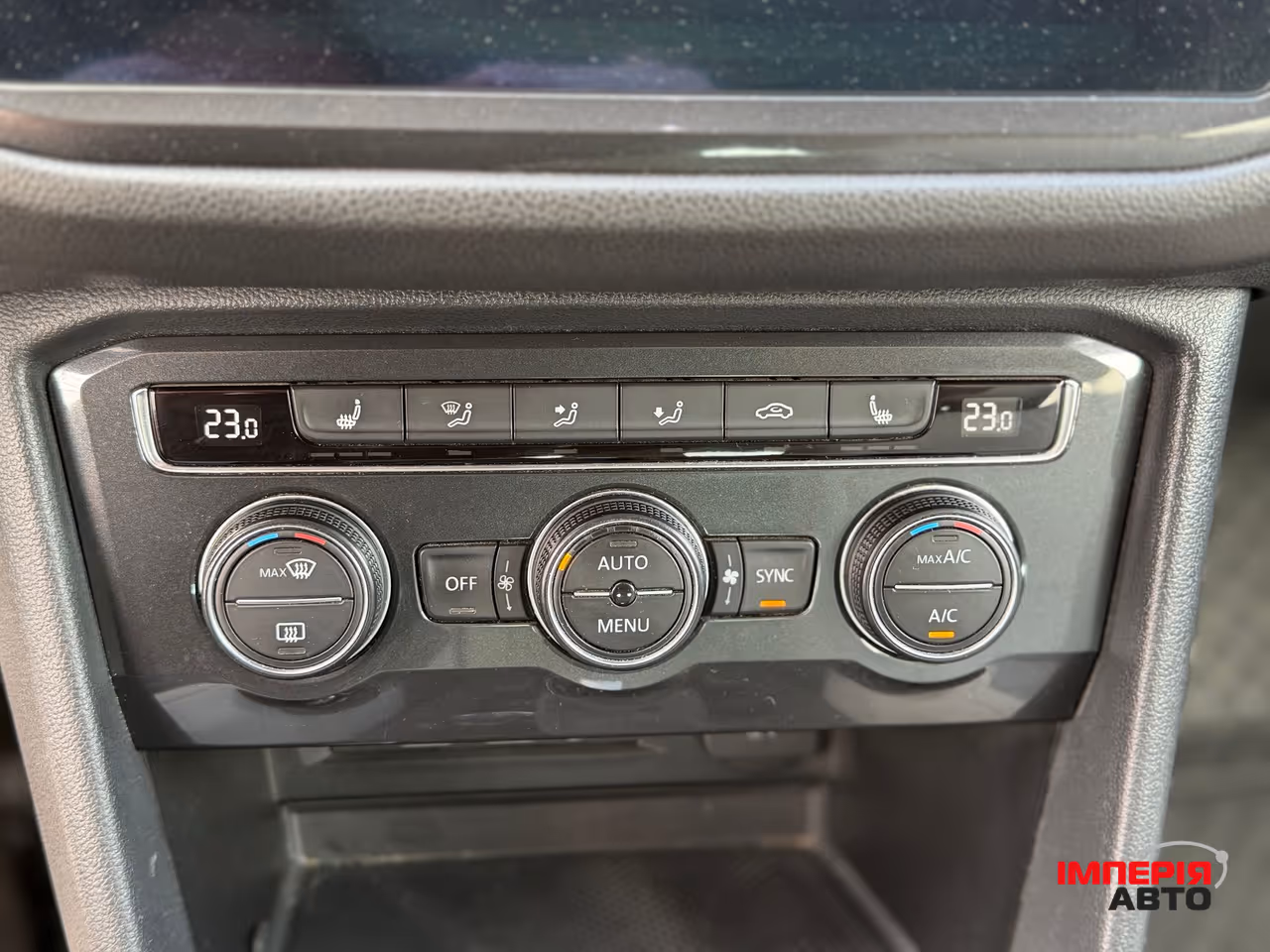Volkswagen Tiguan - фото 15