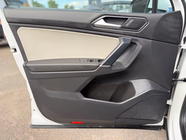 Volkswagen Tiguan - фото 4