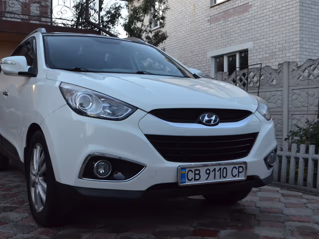 Hyundai ix35 - фото 1