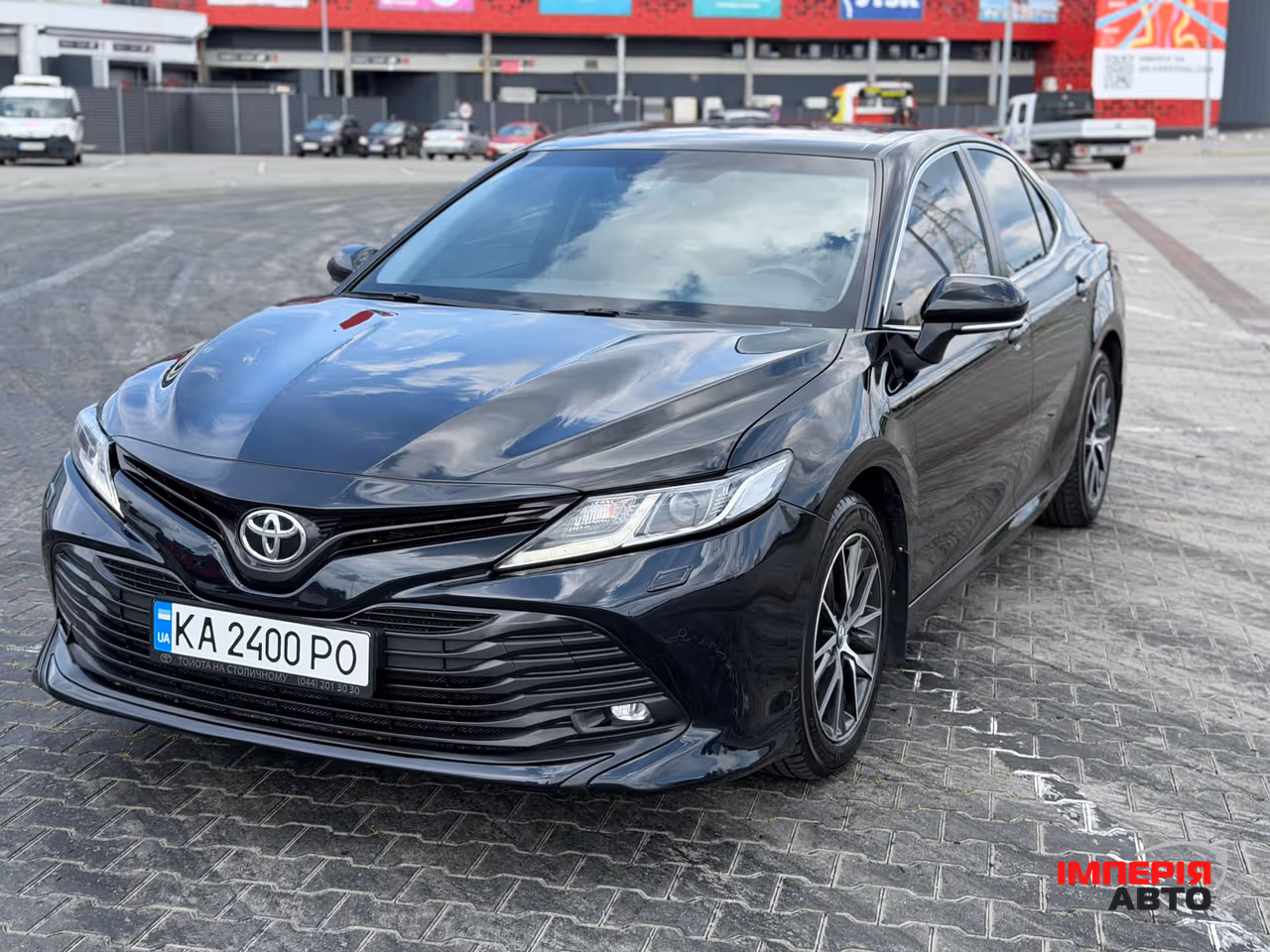 Toyota Camry - фото 3