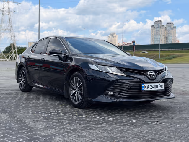 Toyota Camry - фото 4
