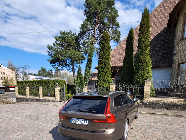 Volvo V90 - фото 4