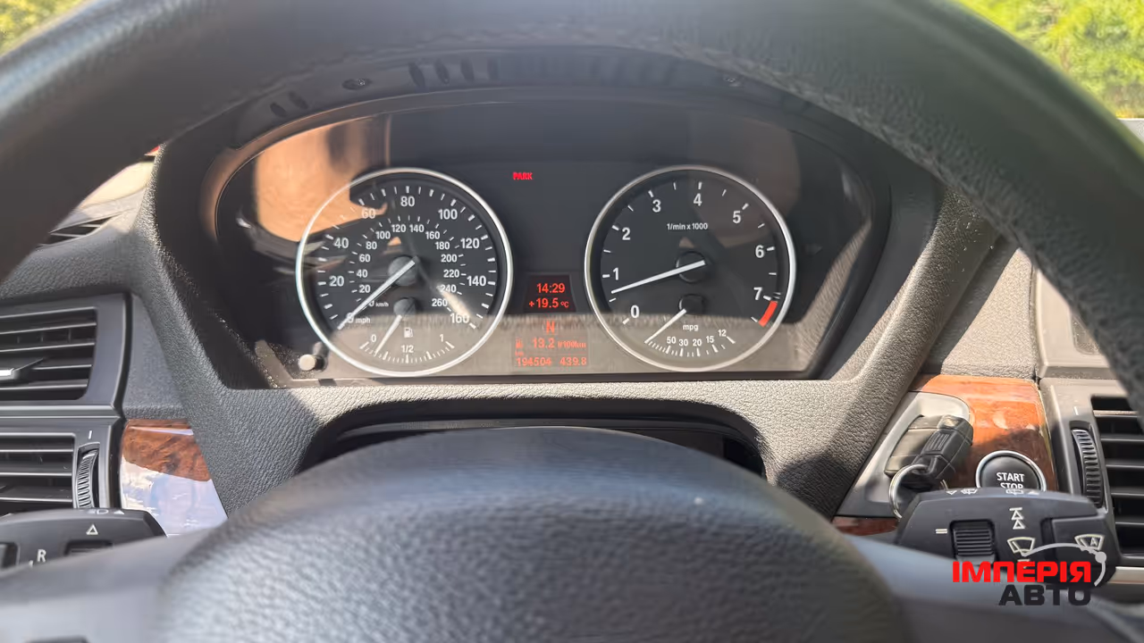 BMW X5 - фото 5