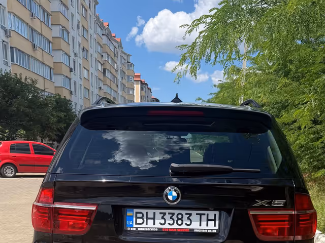 BMW X5 - фото 3