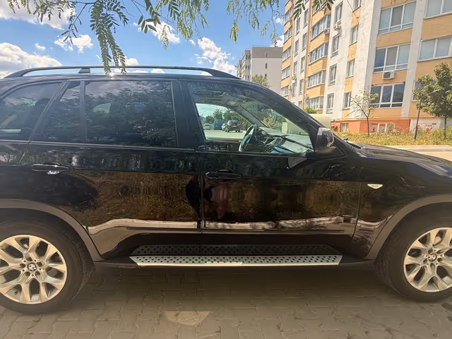 BMW X5 - фото 2