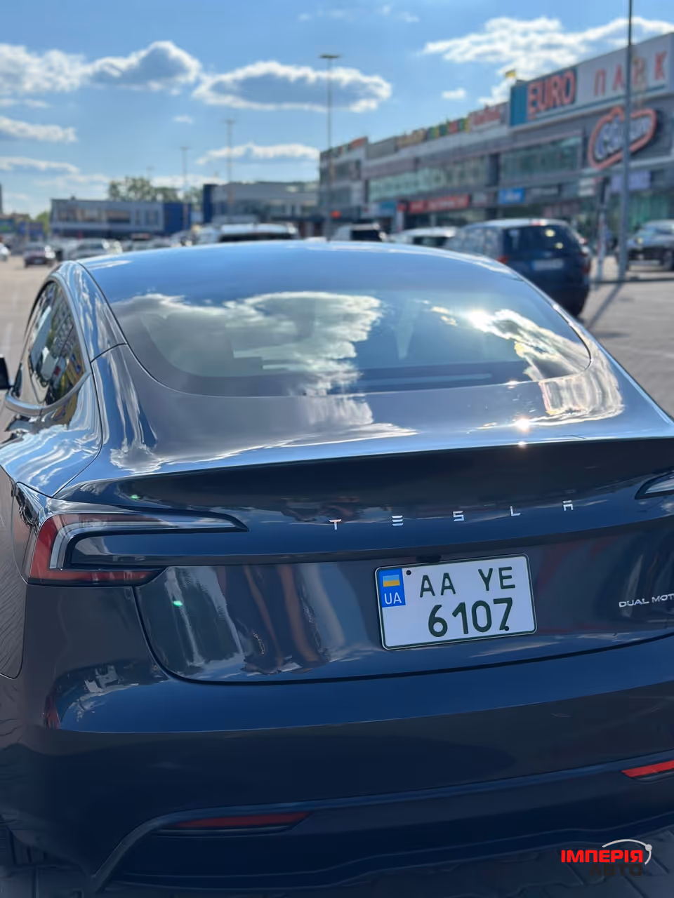 Tesla Model 3 - фото 10