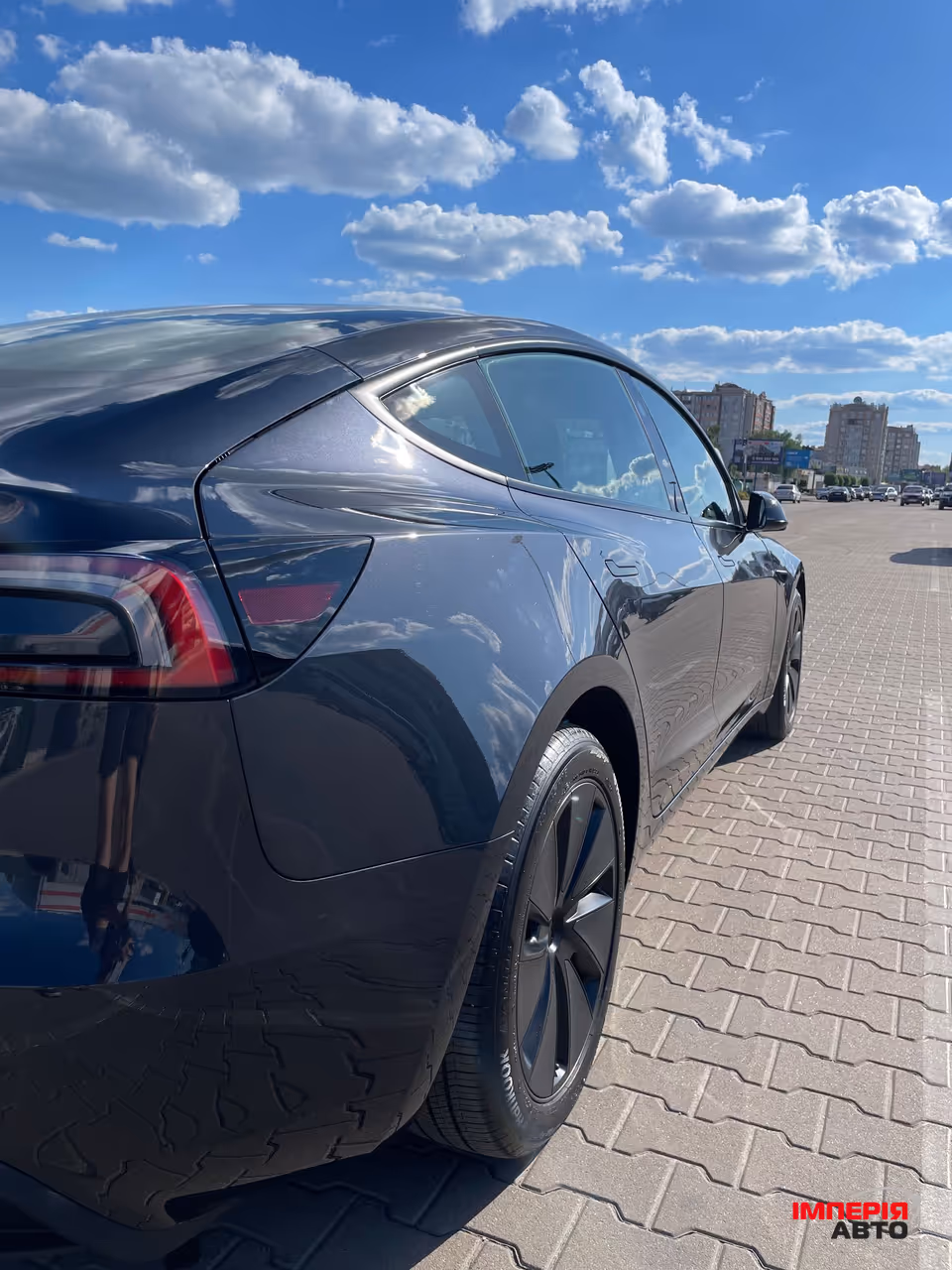 Tesla Model 3 - фото 9