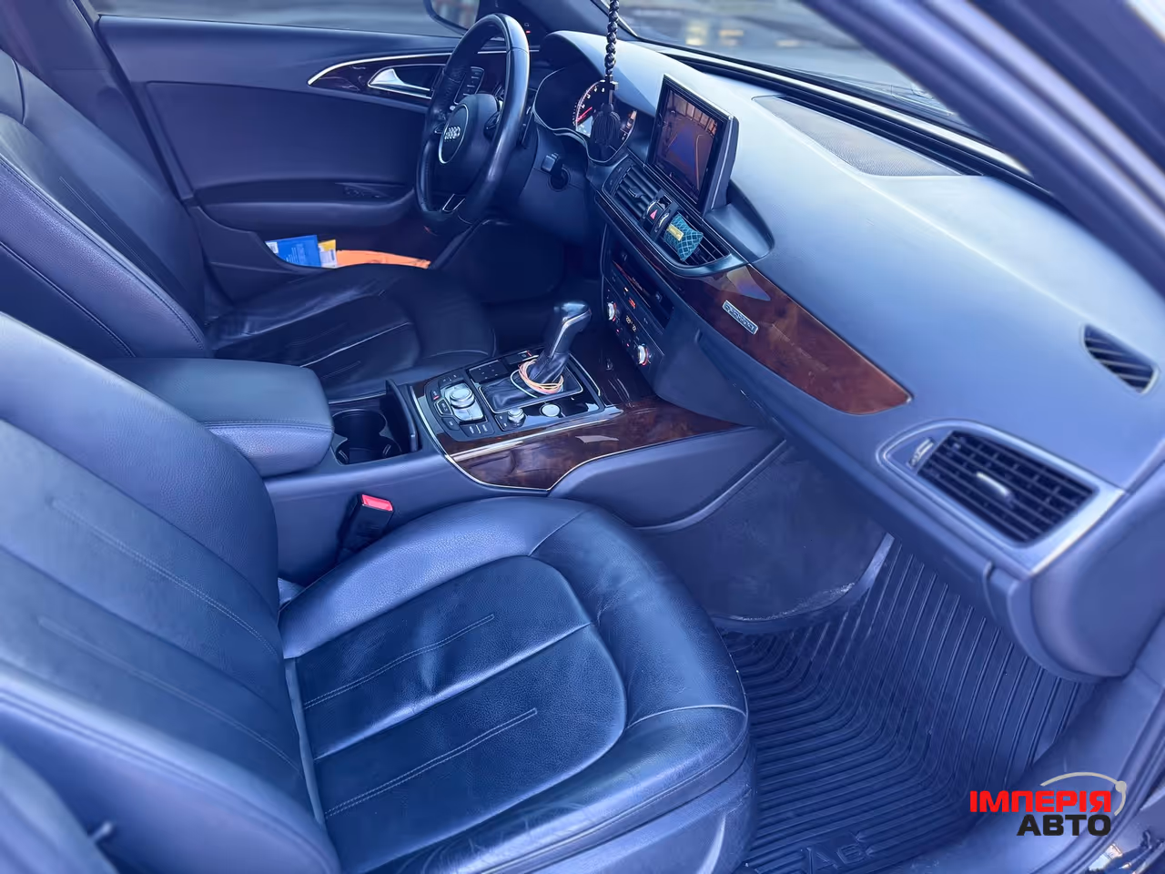 Audi A6 - фото 9