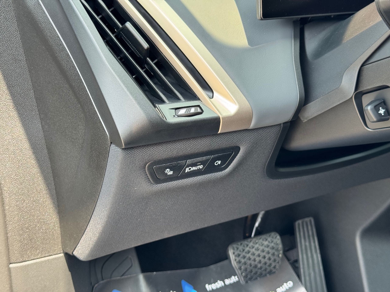 BMW iX - фото 47