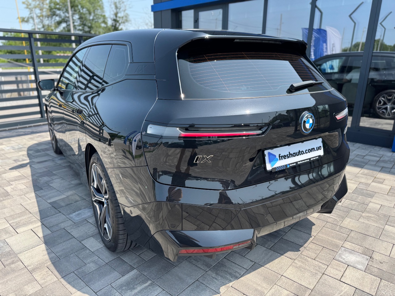 BMW iX - фото 46