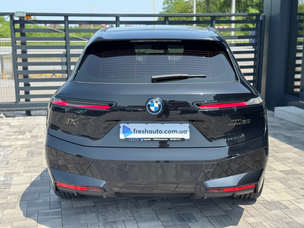 BMW iX - фото 39