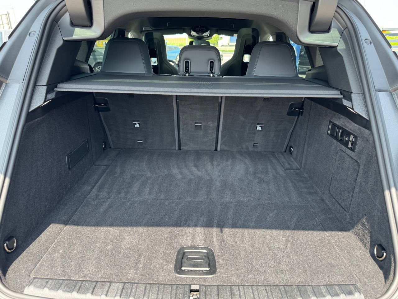 BMW iX - фото 48