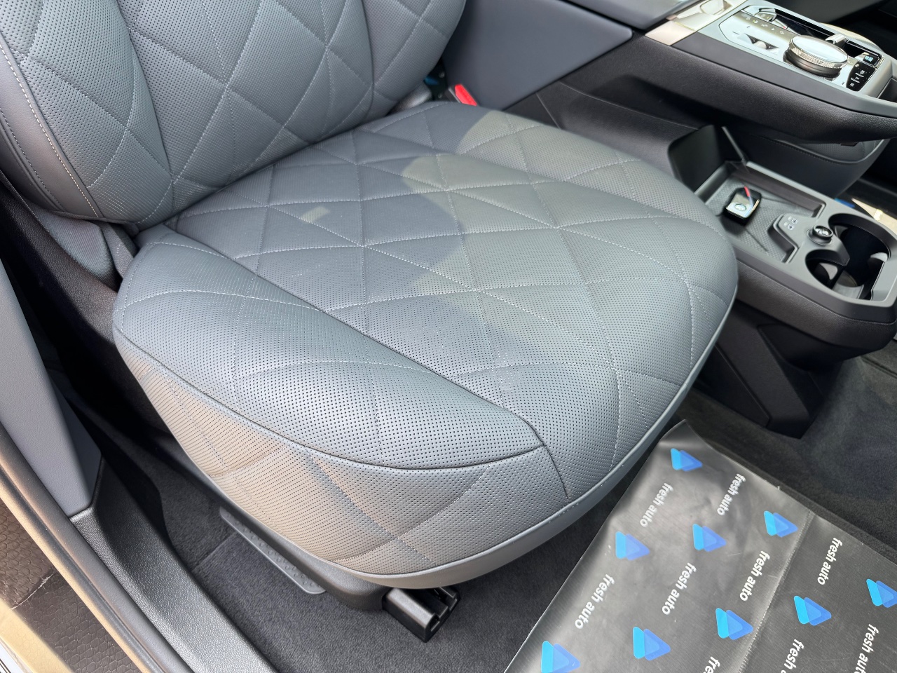 BMW iX - фото 44